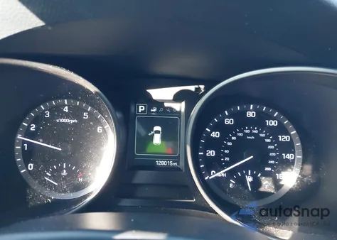 2017 Hyundai Santa Fe Se z USA, uszkodzony, nr VIN KM8SM4HF5HU202118